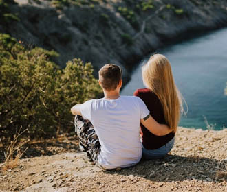 Habbo Opinión 2025 - ¿La Página Legitima para Encontrar Pareja o Estafa?